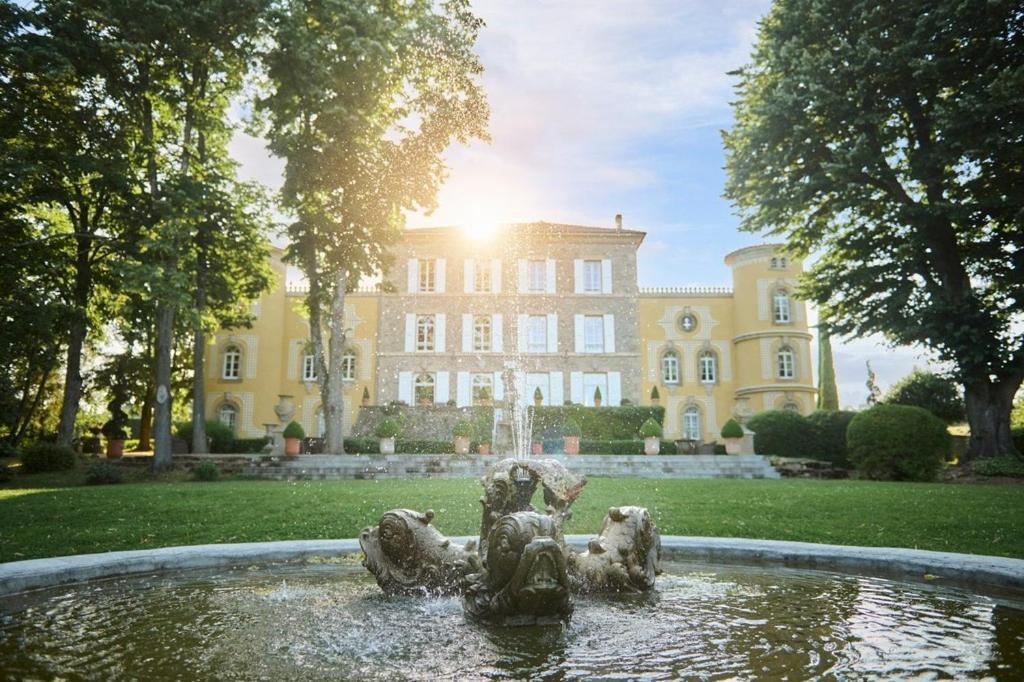 Hotel Chateau Chavagnac Lemps  Exterior foto