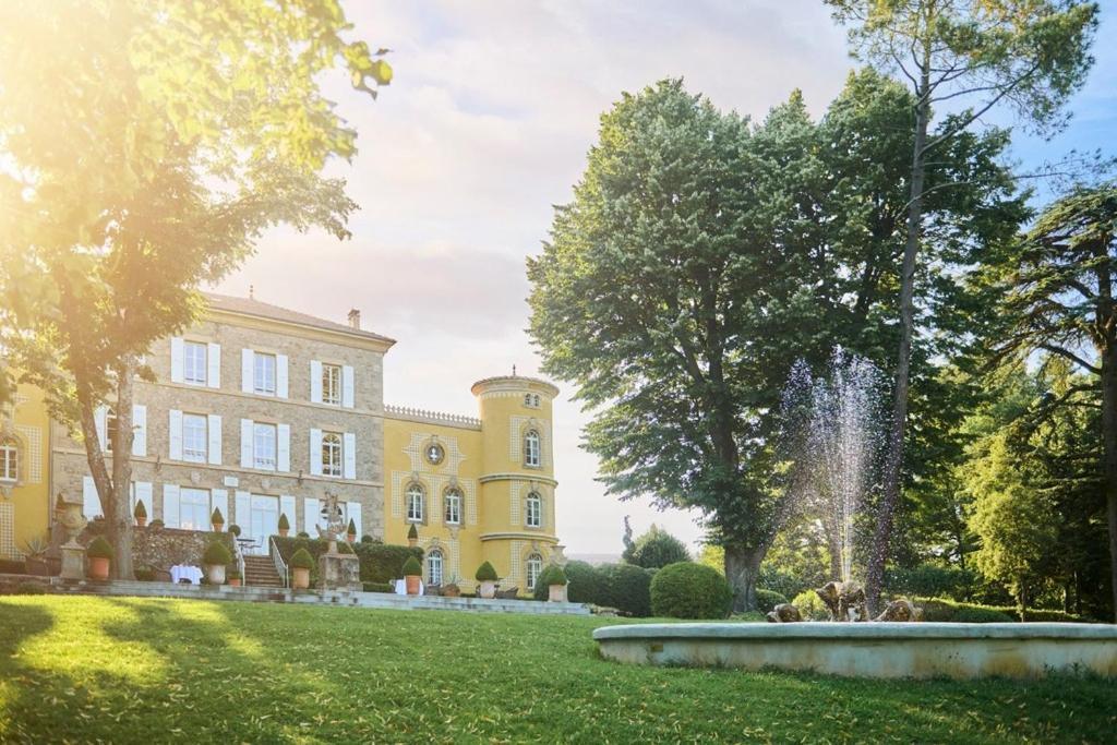 Hotel Chateau Chavagnac Lemps  Exterior foto